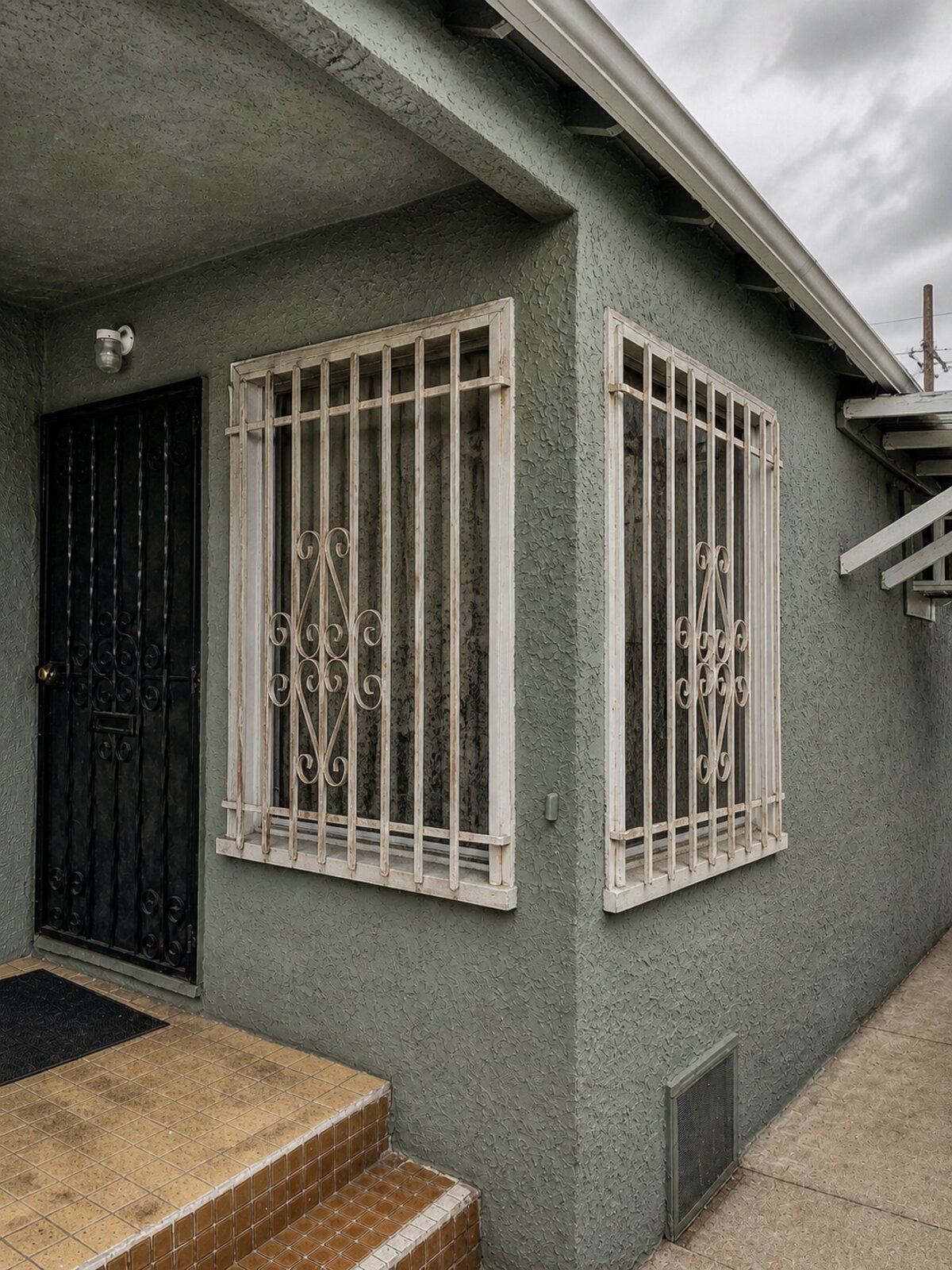 Before: Old windows in Los Angeles